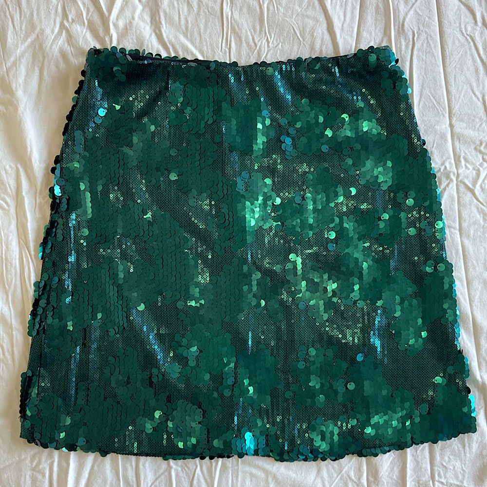 Emerald green sequin skirt by Blue Rain. Size M
